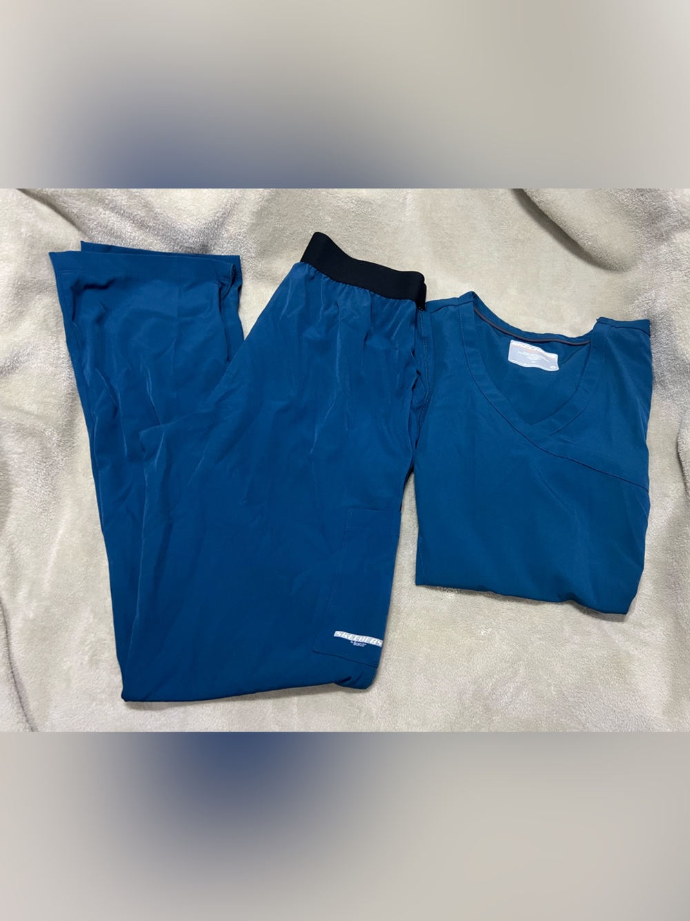 Skechers Deep Teal Blue women’s scrub set